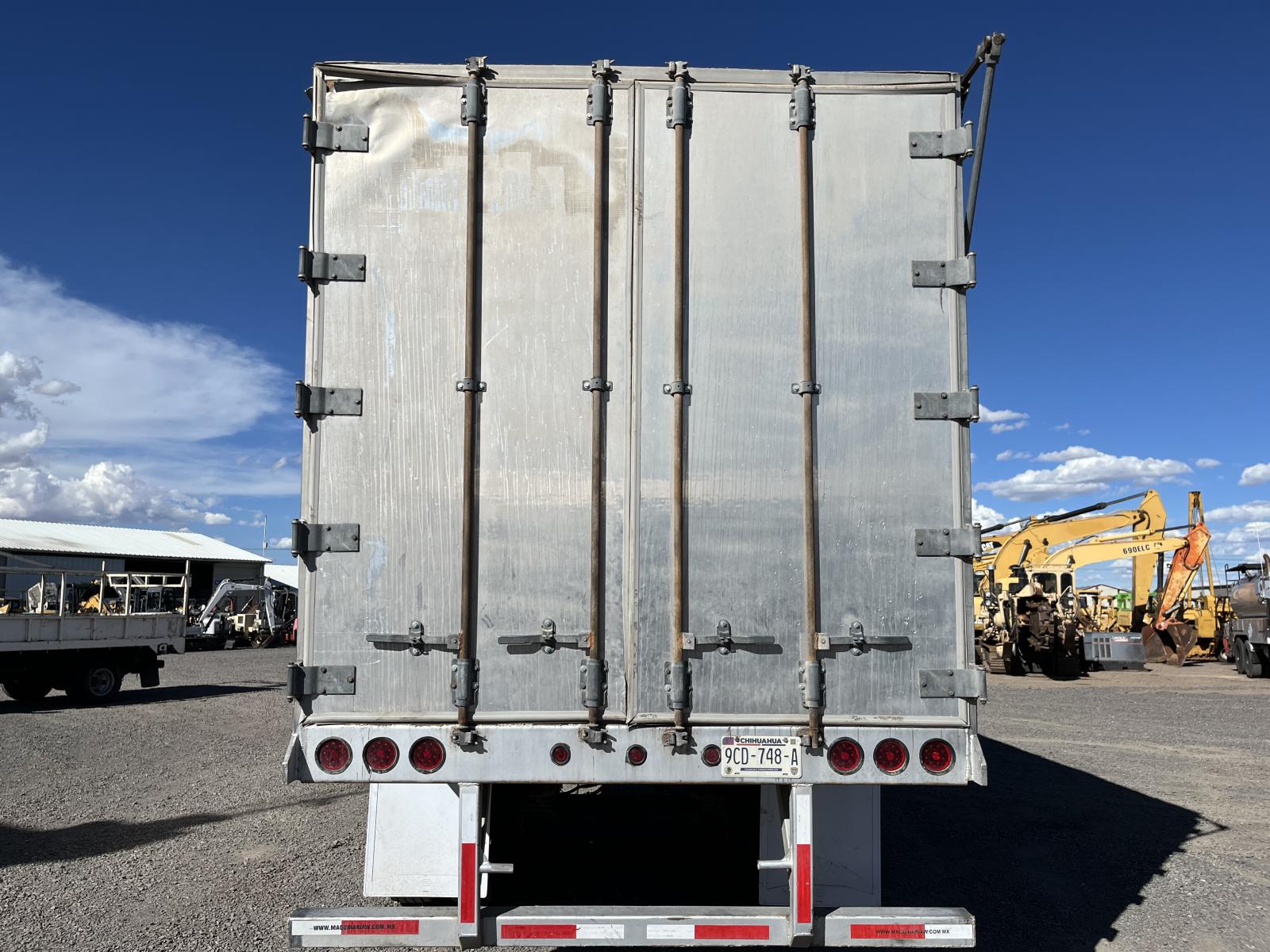 ./imagenes/INVOICE/2019/16692/CAJA DE PISO MOVIL IMCO TRAILERS (8).JPG